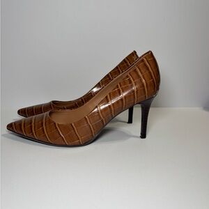 Calvin klain Brown Crocodile Pattern Heels